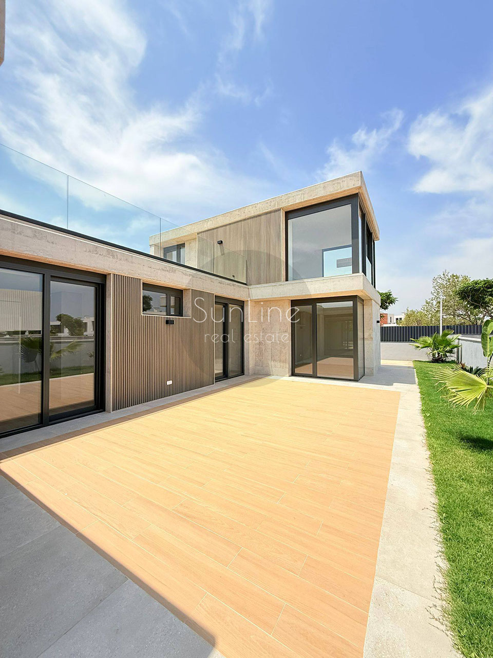 Современная вилла в престижной УРБАНИЗАЦИИ