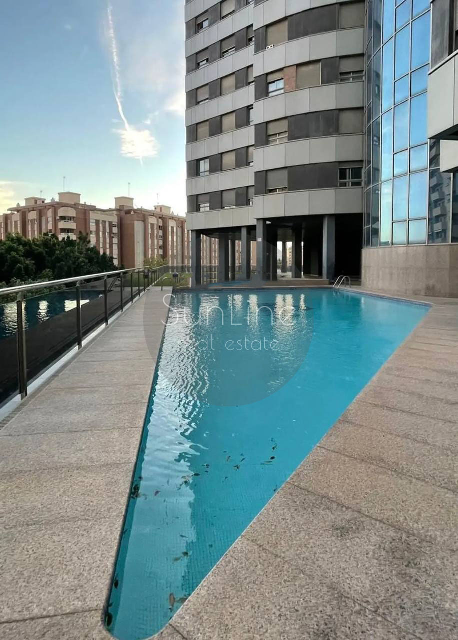 Светлая квартира в урбанизации