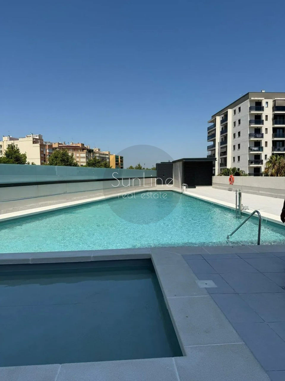 Пентхаус в урбанизации