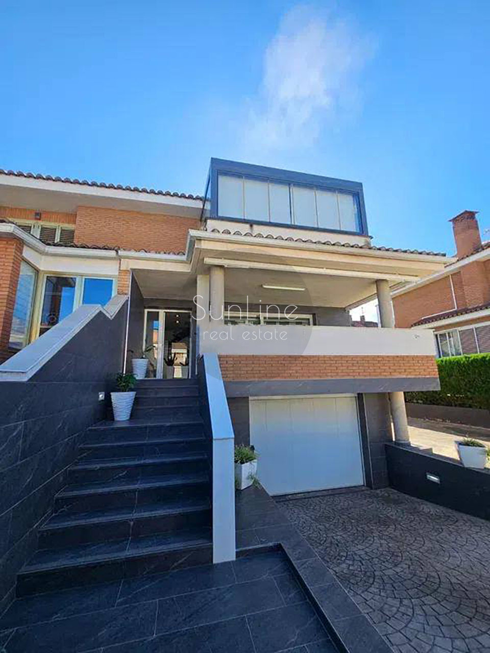 Таунхаус после ремонта в тихой зоне