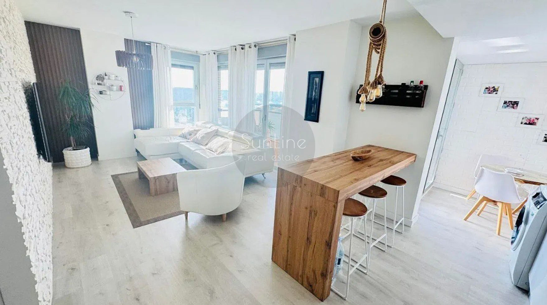 Просторная квартира в современной урбанизации