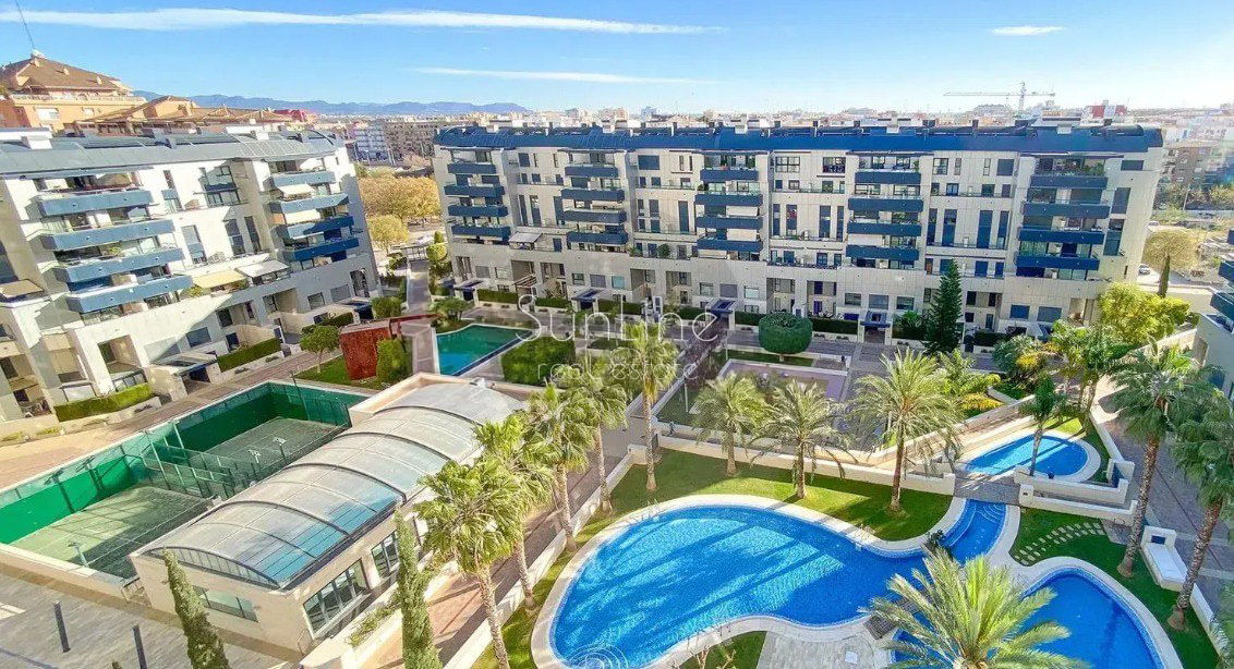 Современная квартира в закрытой урбанизации