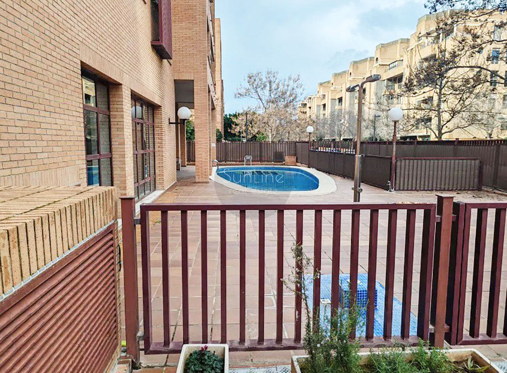 Просторная квартира в современной урбанизации