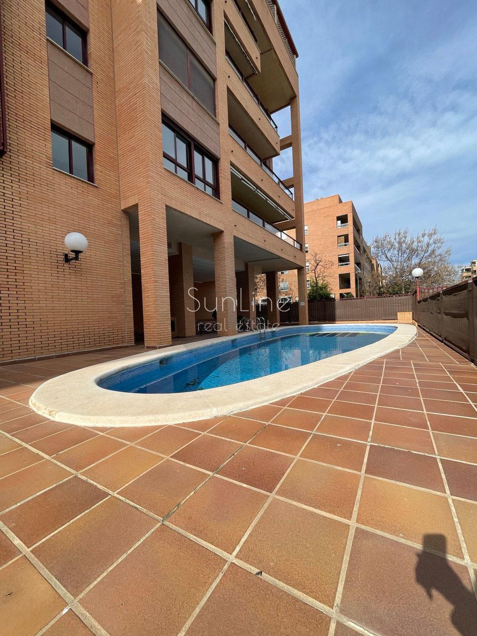 Просторная квартира в современной урбанизации