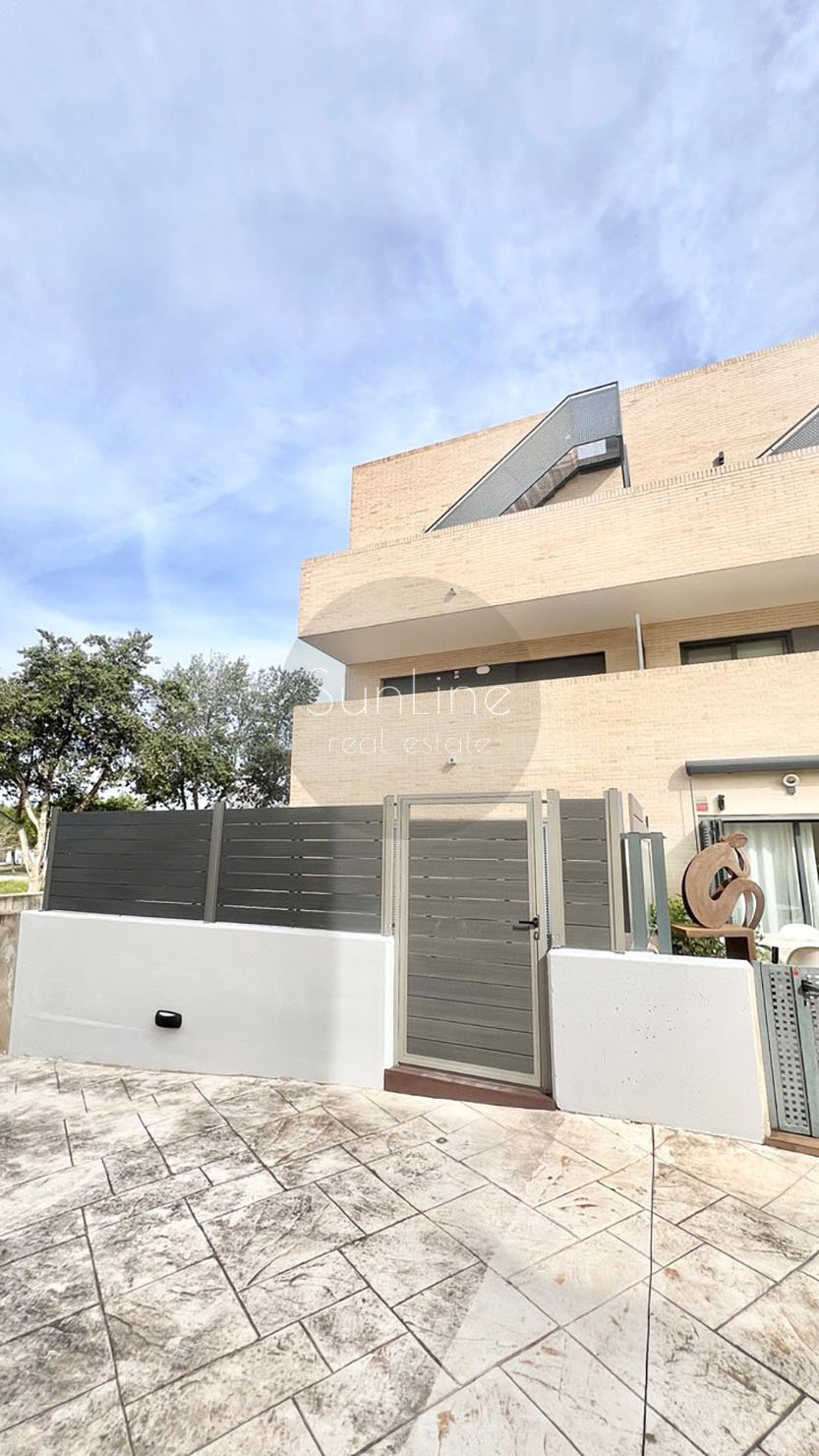 Таунхаус в нескольких минутах от моря