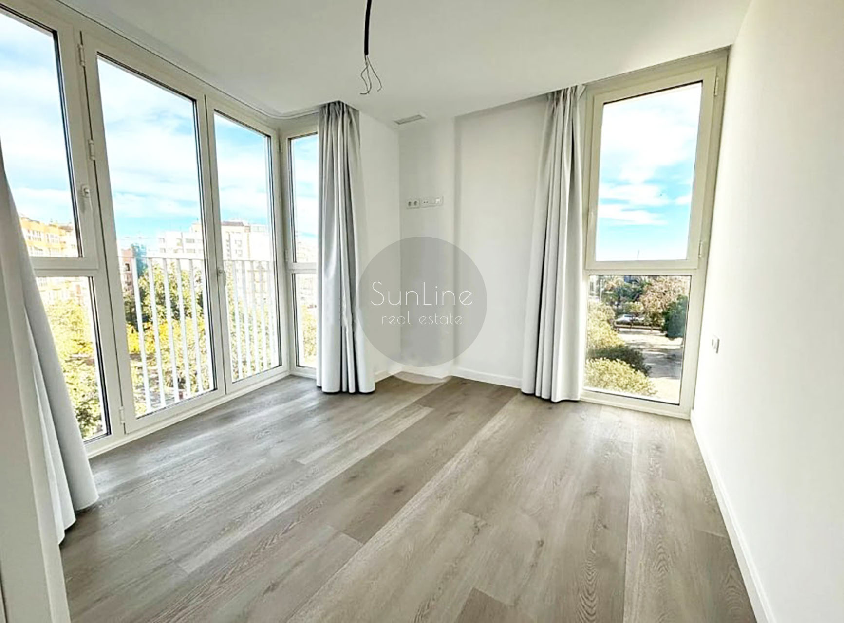 Современная квартира в новом комплексе рядом с морем