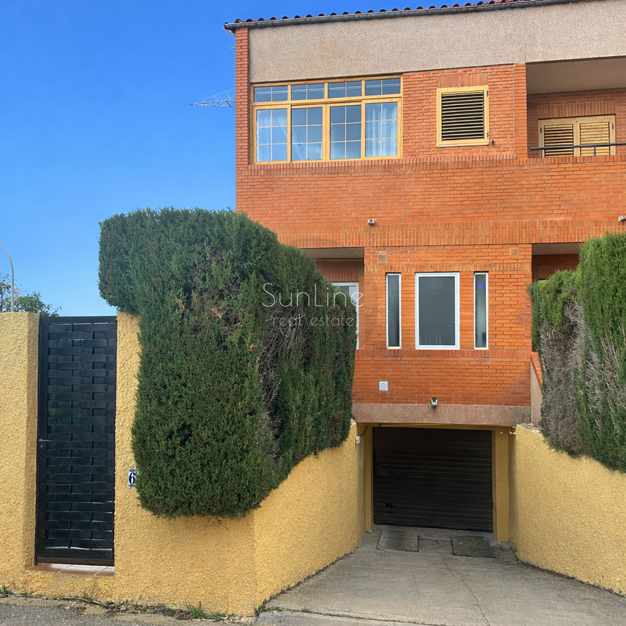 Дом в закрытом тихом ухоженном комплексе