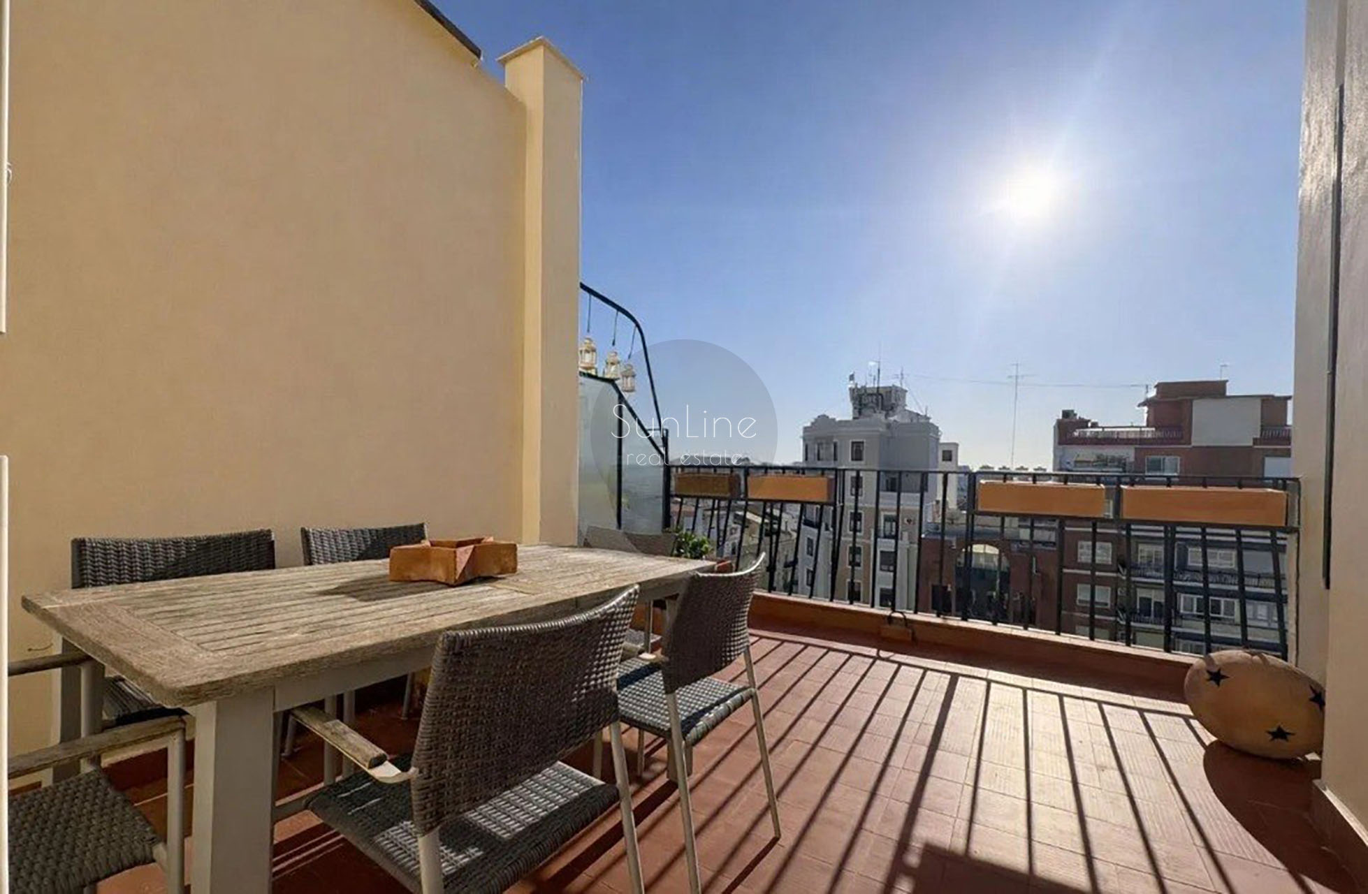 Просторная квартира в Валенсии