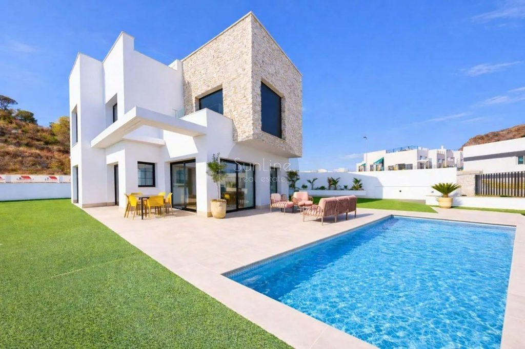 Exclusive modern premium-class villas for sale