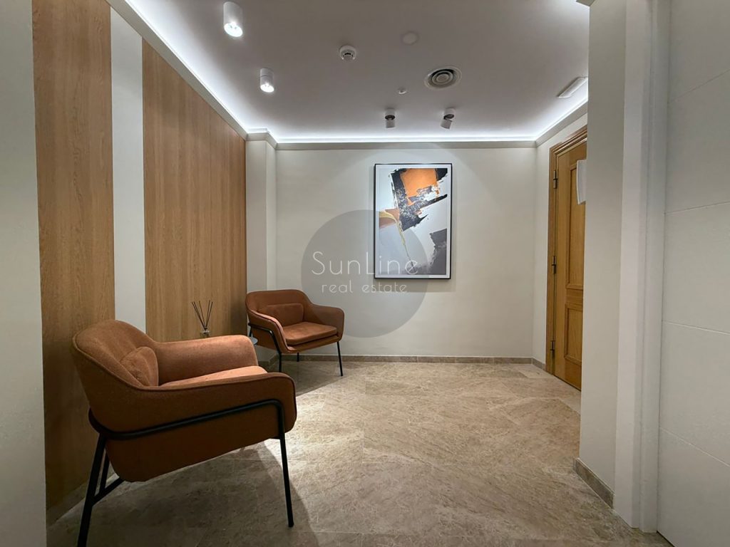Renting two offices only after renovation in a top location near the City of Arts and Sciences