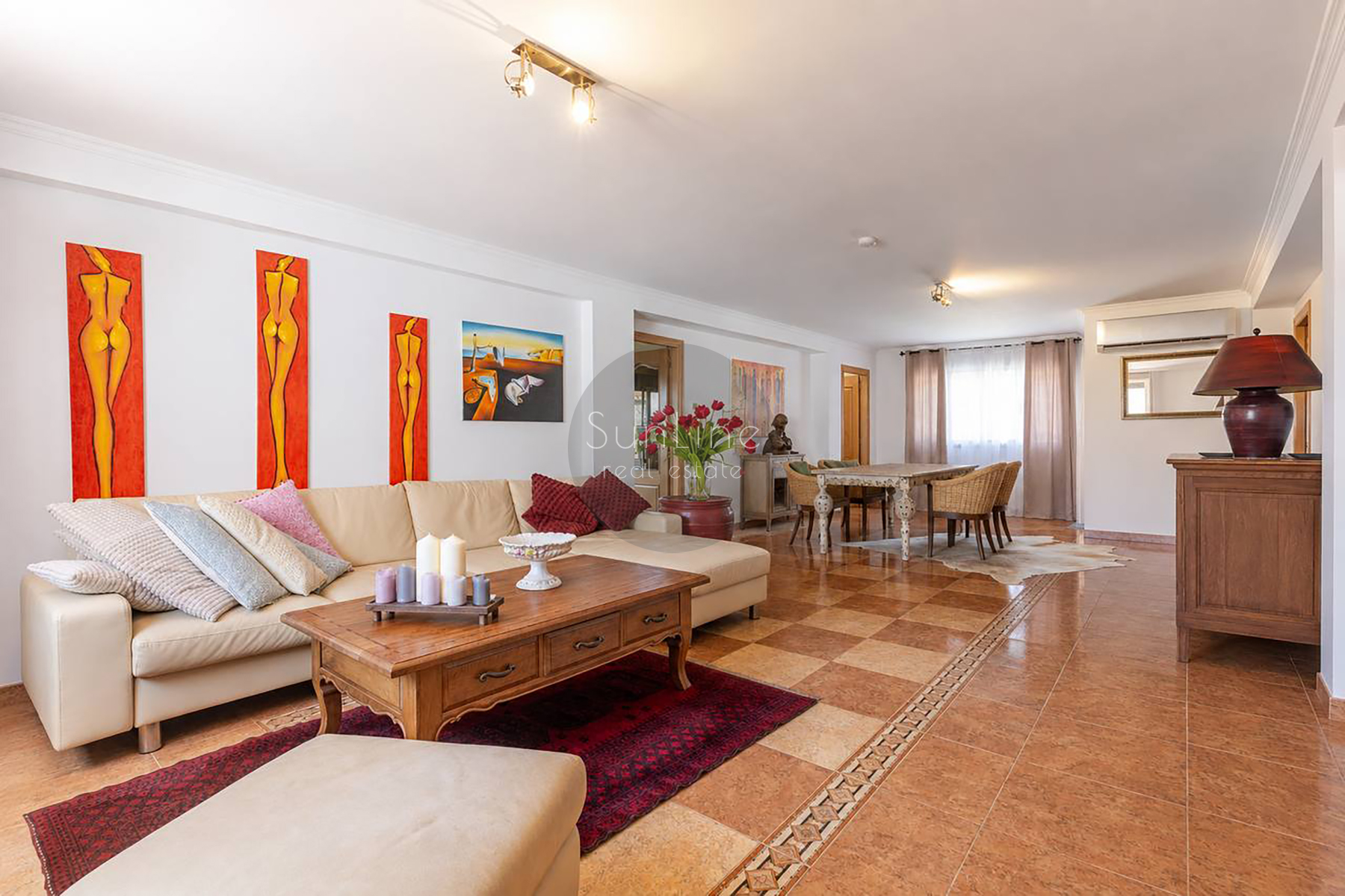Продажа стильного двухэтажного дома 207 м² с бассейном и участком 1.600 м² в 15 минутах от моря