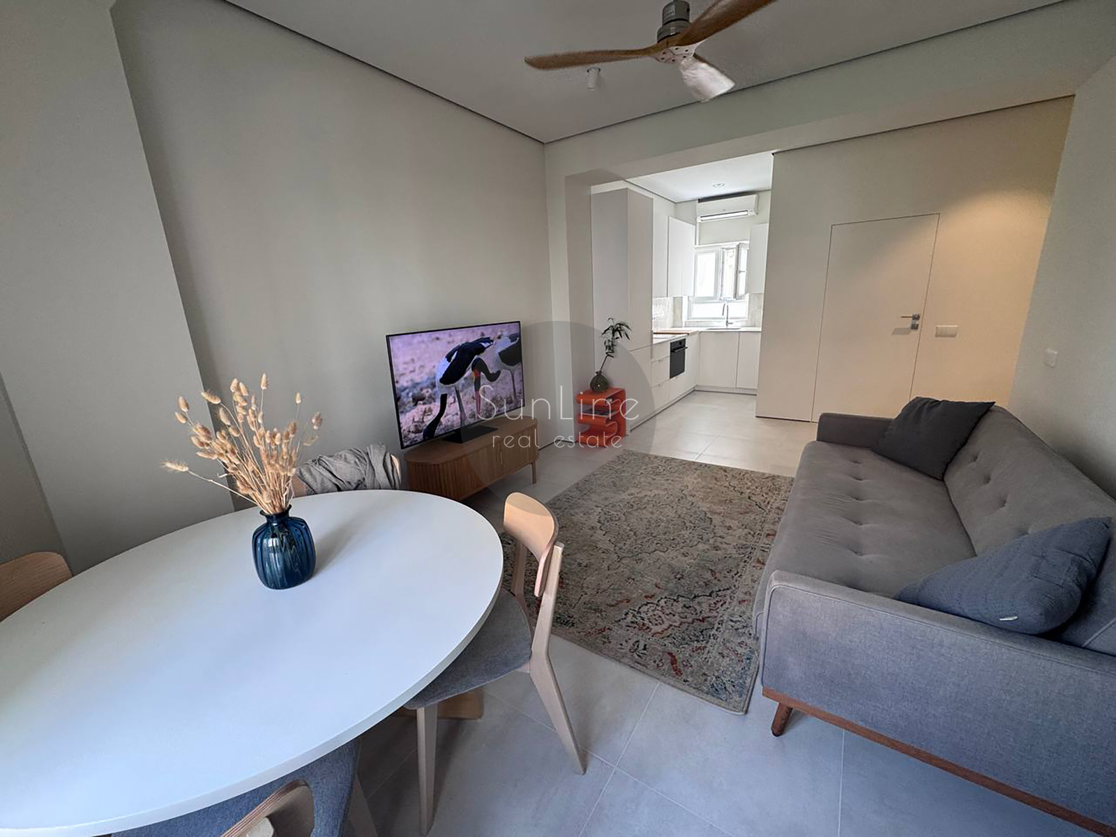 Rental of stylish premium-level housing in the heart of Valencia. A true aesthetic paradise