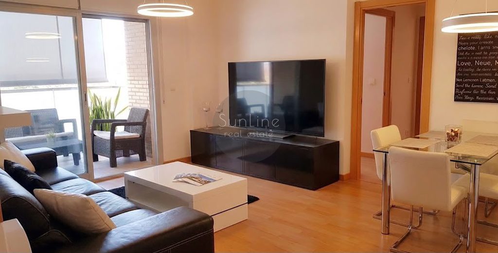 Apartment for rent 96 m² with terrace and pool in the closed complex Nou Benicalap