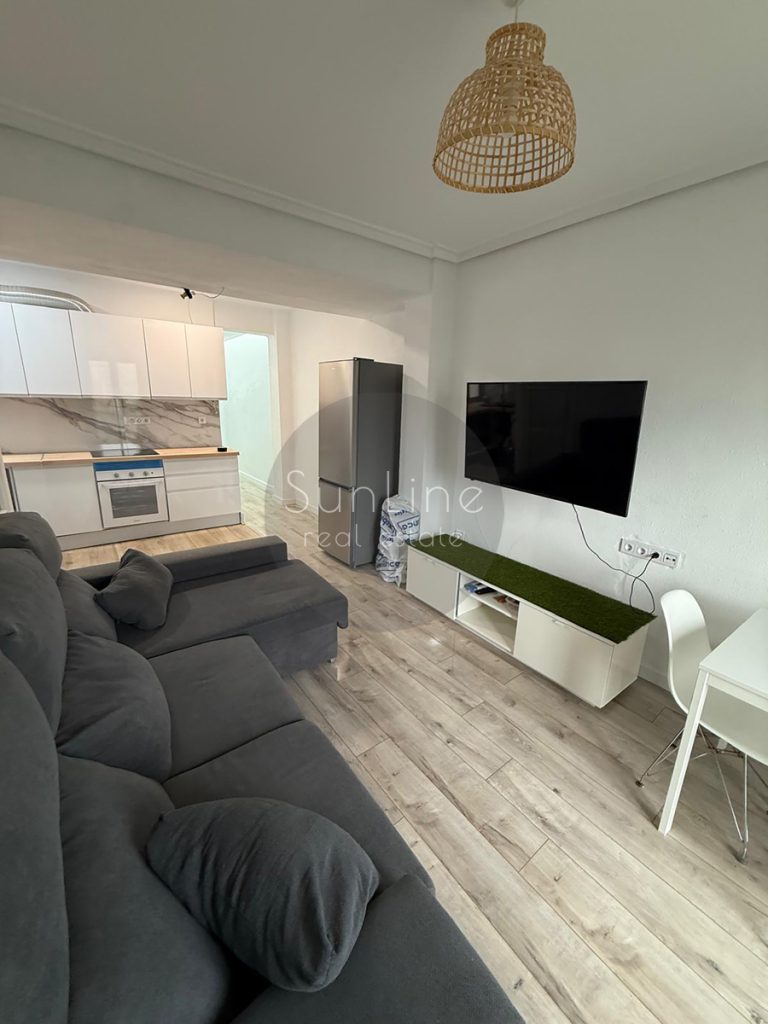 Apartment for rent after major renovation, 5 minutes from the metro, with a view of the park
