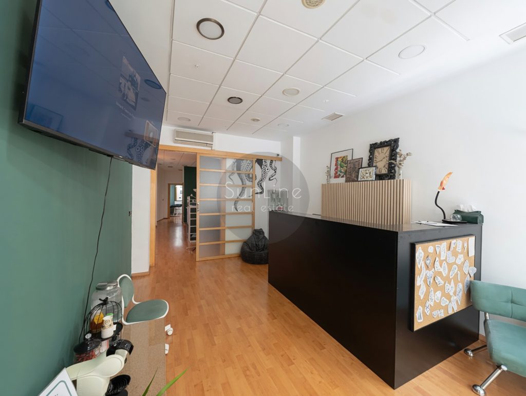Sale of a ready-made business with a Peluquería y Estética license in 5 minutes from the metro