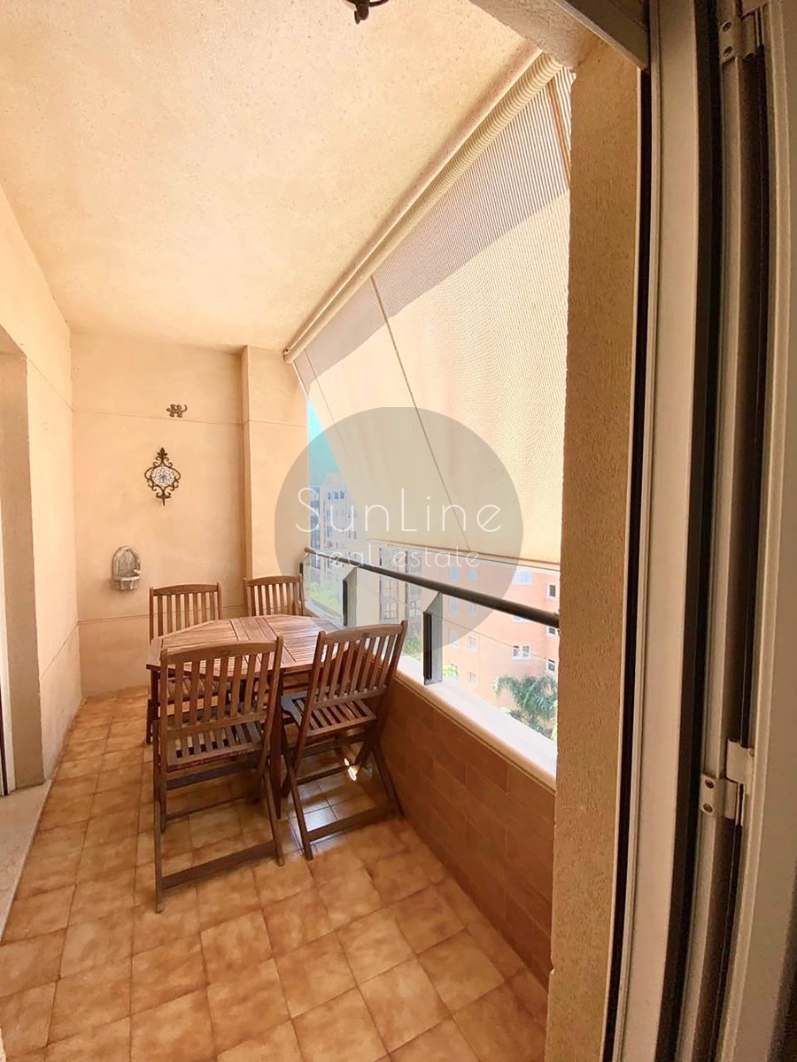 Apartment for rent 124 m² with pool, large terrace and garage in Trinitat