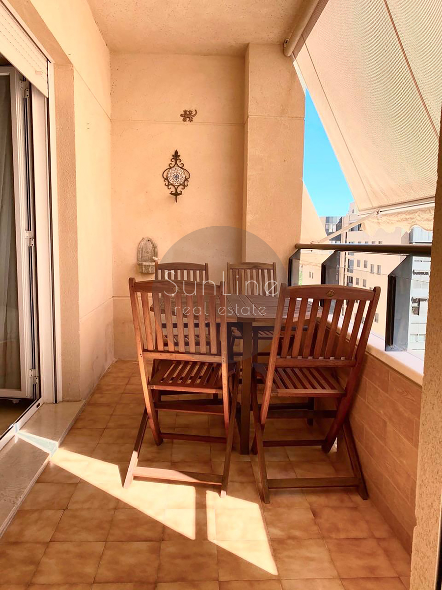 Apartment for rent 124 m² with pool, large terrace and garage in Trinitat