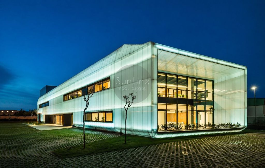For Sale: Standalone premium-class office building with approximately 8.83% annual yield