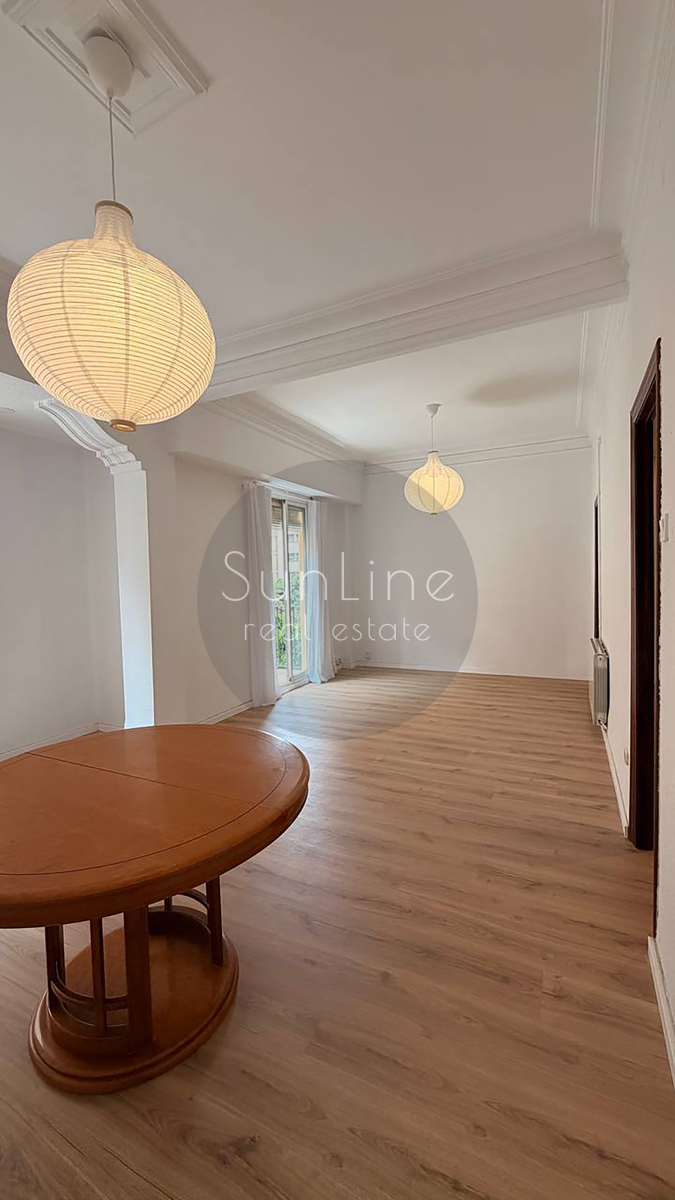 Rent of a spacious apartment 135 m² with 4 bedrooms after renovation in the center of Valencia