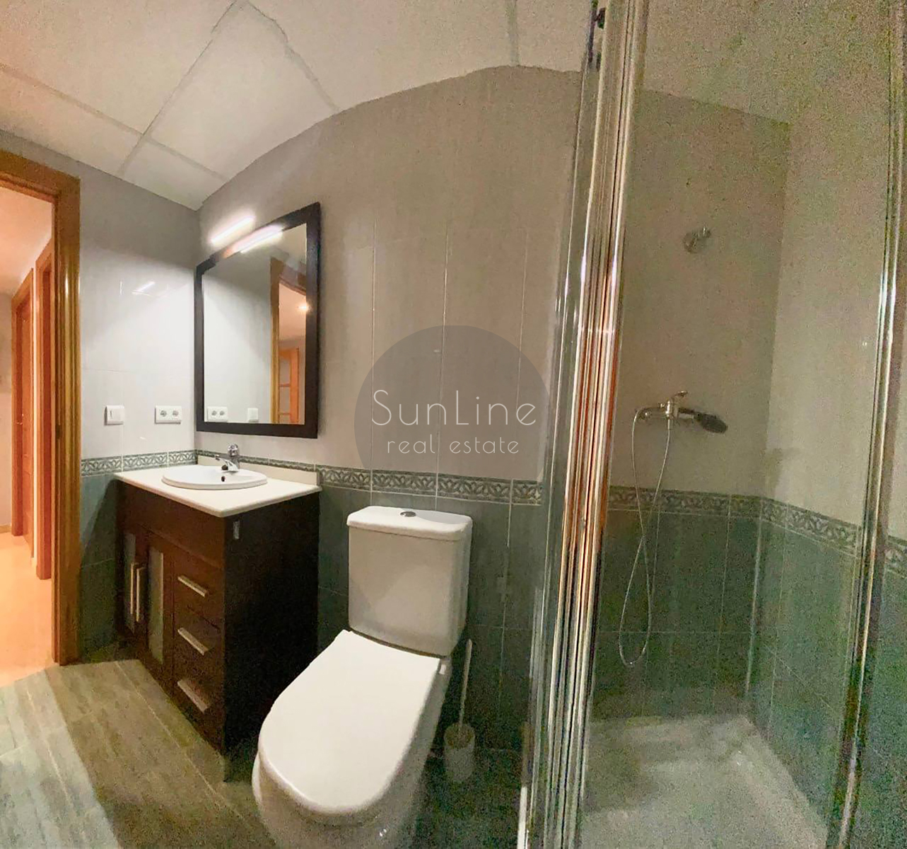 Apartment for rent 124 m² with pool, large terrace and garage in Trinitat
