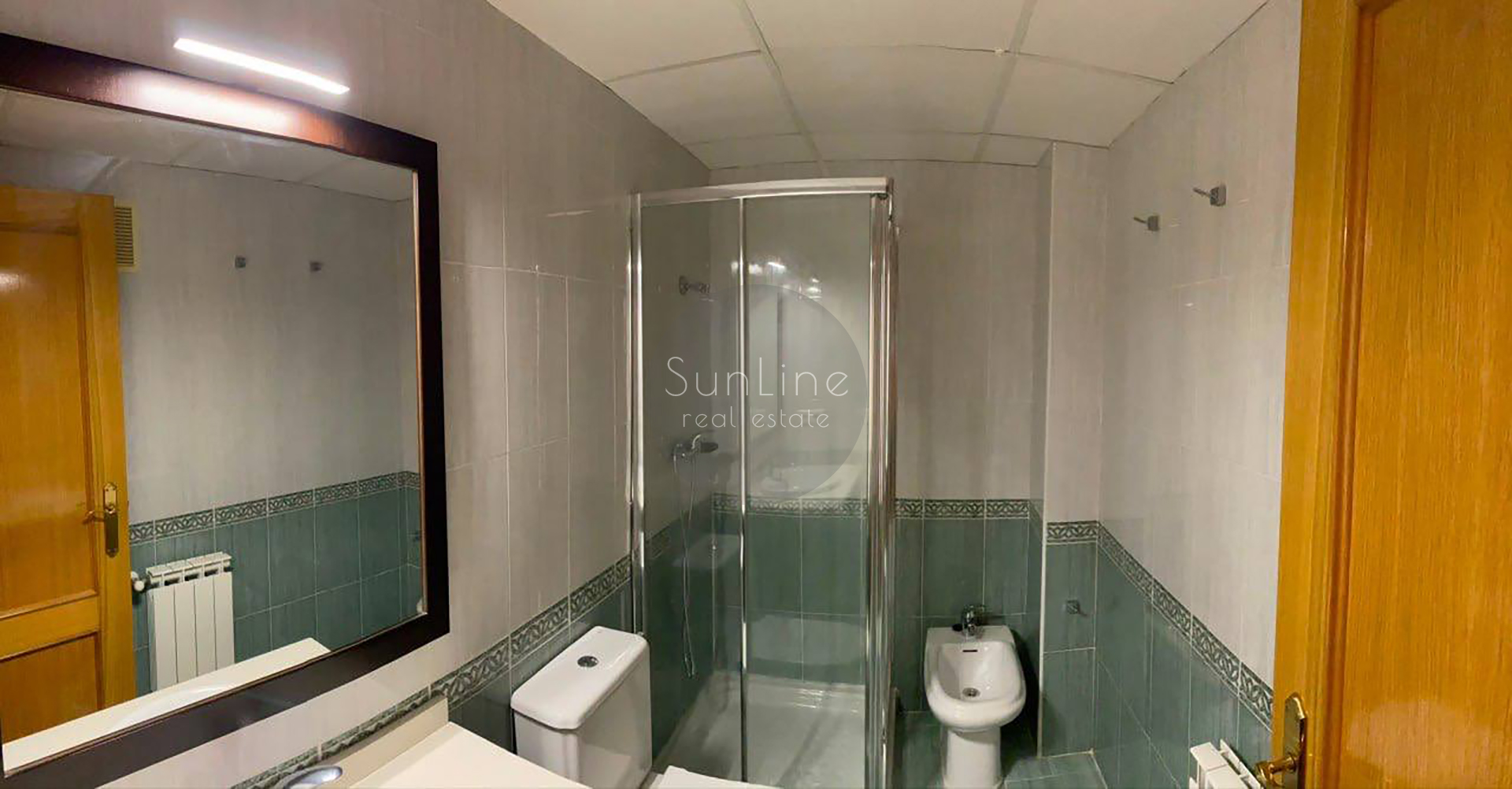 Apartment for rent 124 m² with pool, large terrace and garage in Trinitat
