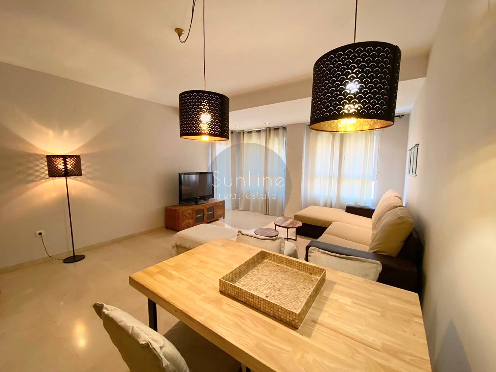Apartment for rent 124 m² with pool, large terrace and garage in Trinitat