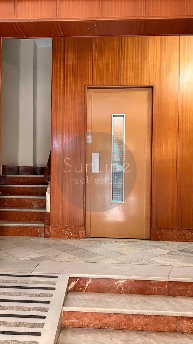 Rent of a spacious apartment 135 m² with 4 bedrooms after renovation in the center of Valencia