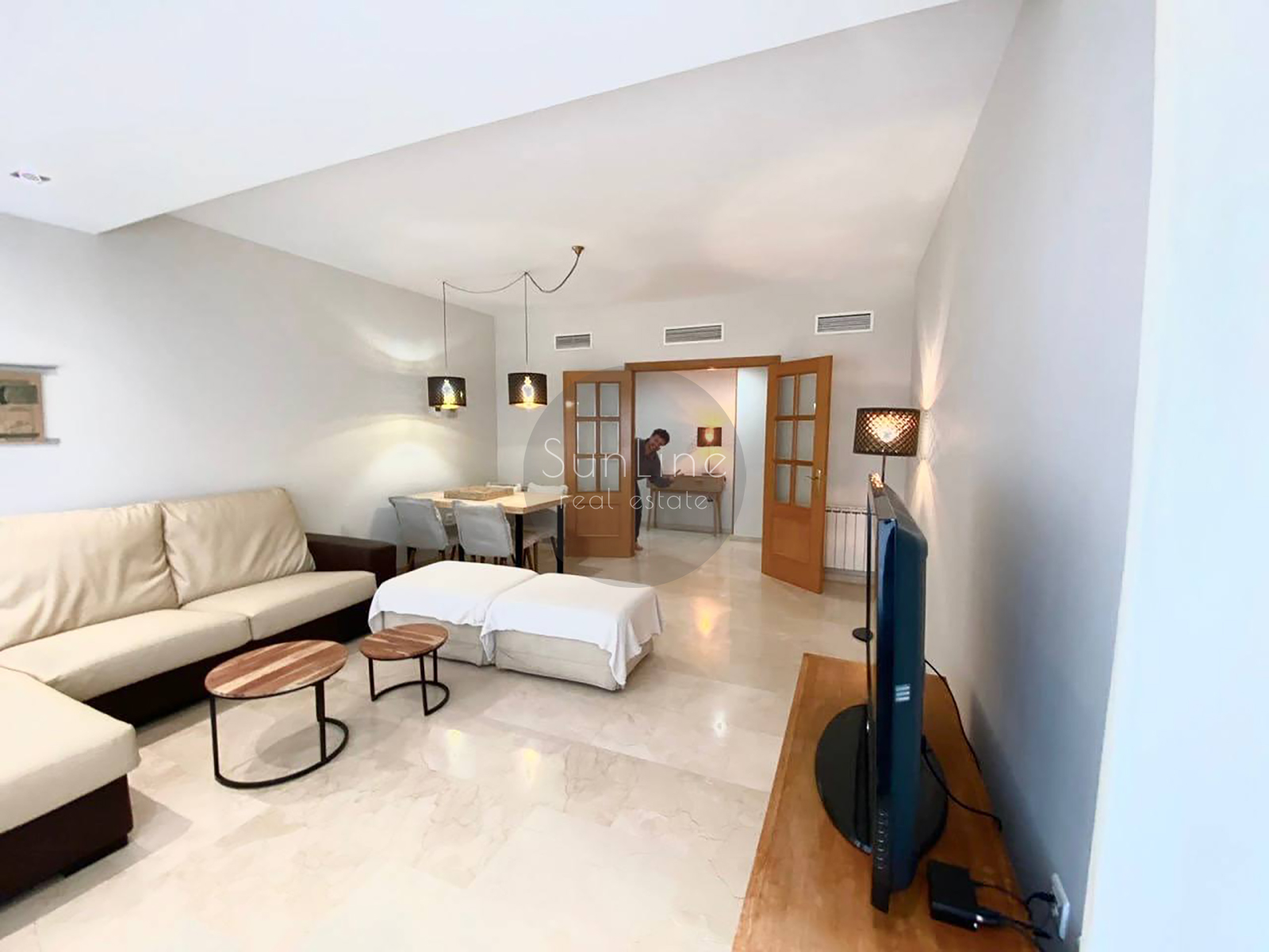 Apartment for rent 124 m² with pool, large terrace and garage in Trinitat