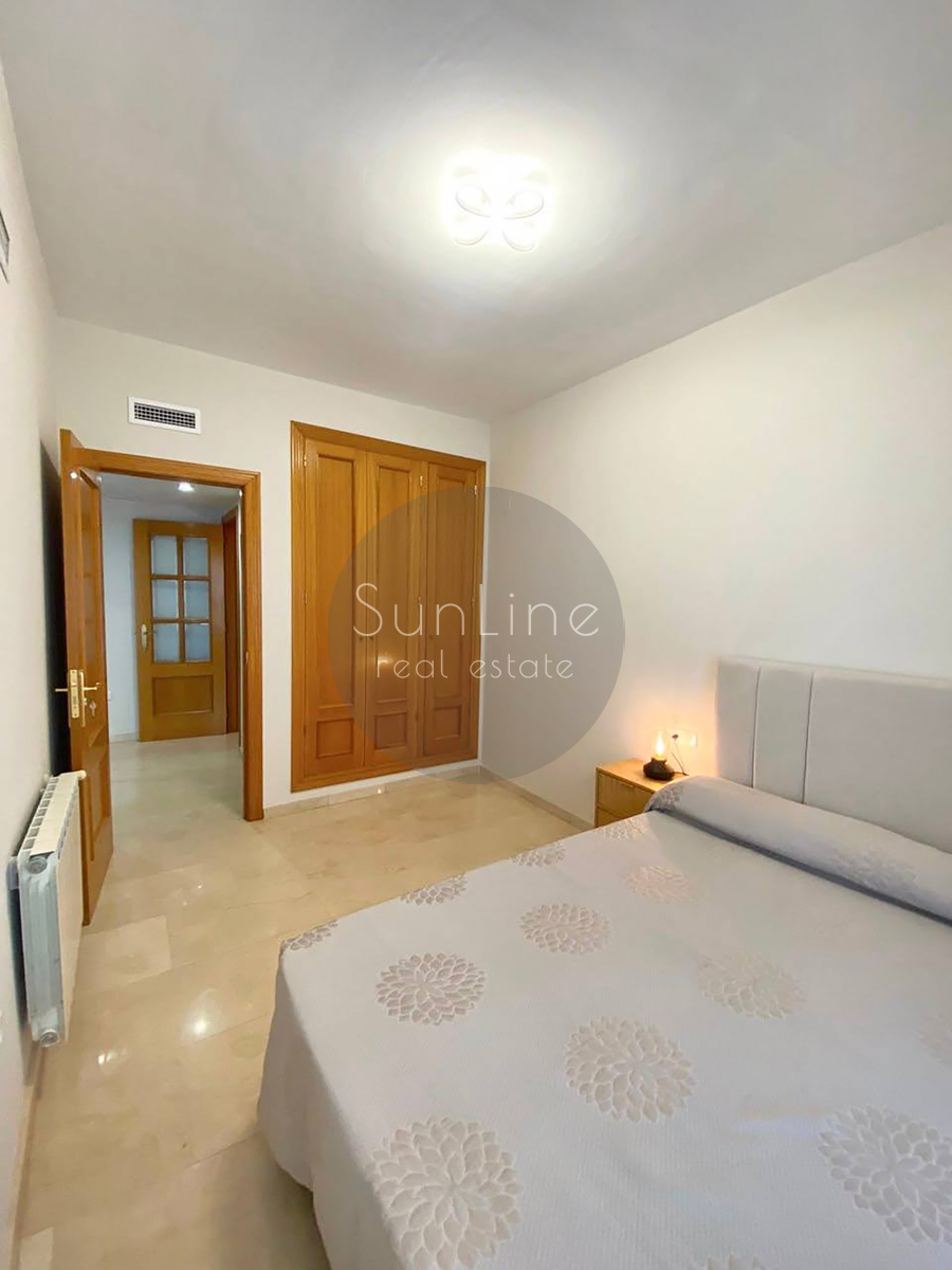 Apartment for rent 124 m² with pool, large terrace and garage in Trinitat