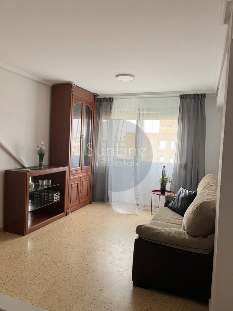 Sale of a three-bedroom apartment 500 meters from Turia Park and the City of Arts and Sciences