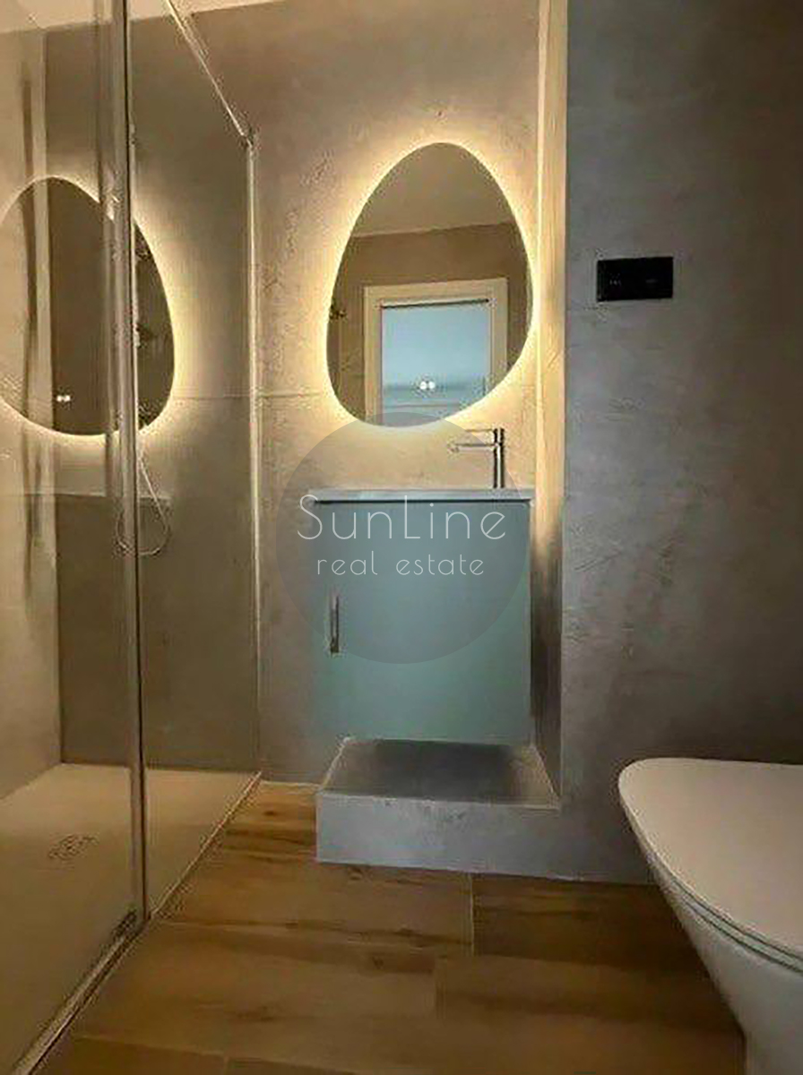 Rent of furnished housing with a terrace in a comfortable neighborhood of Valencia