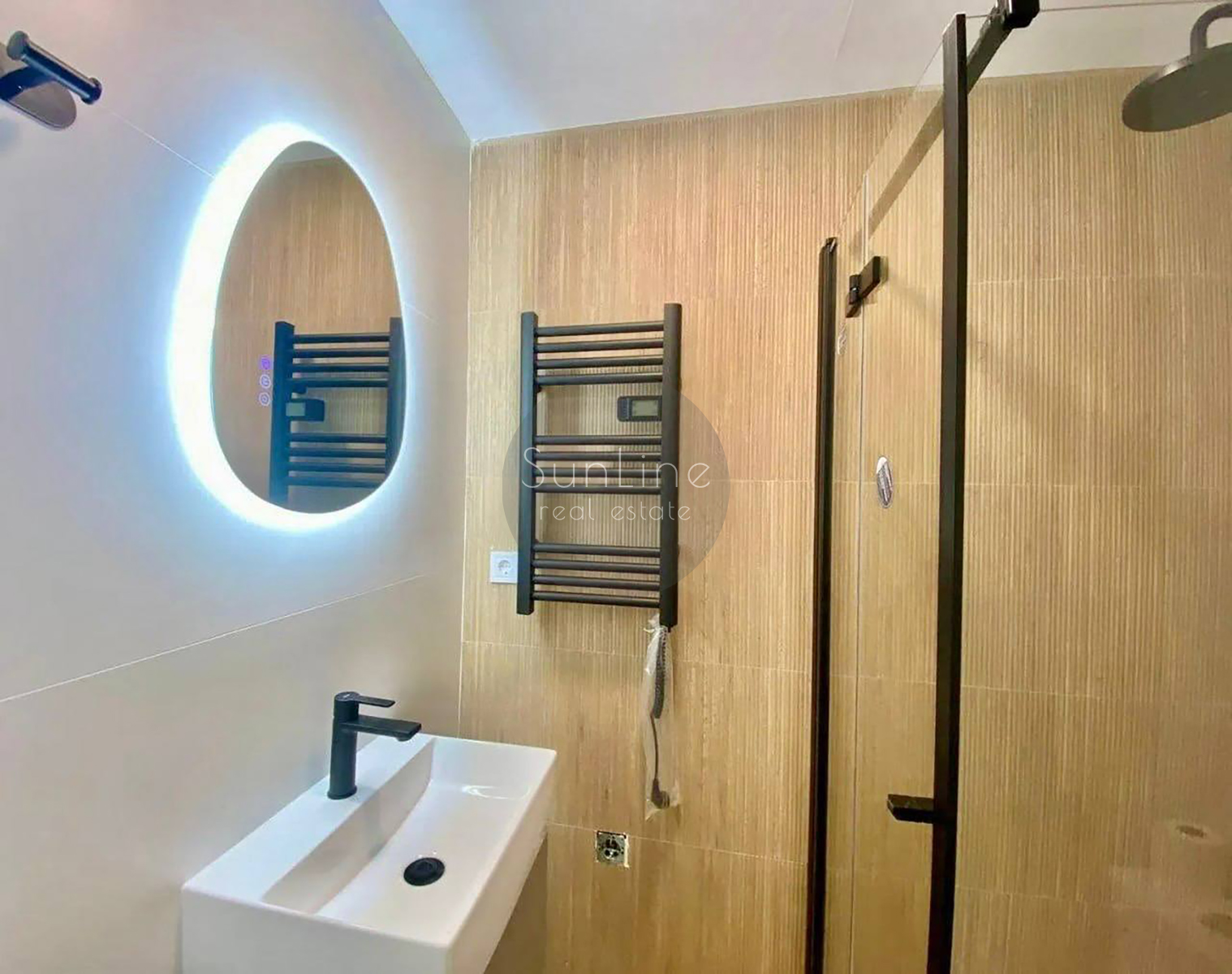 Renting a furnished apartment tailored to your taste with a balcony in a prestigious district