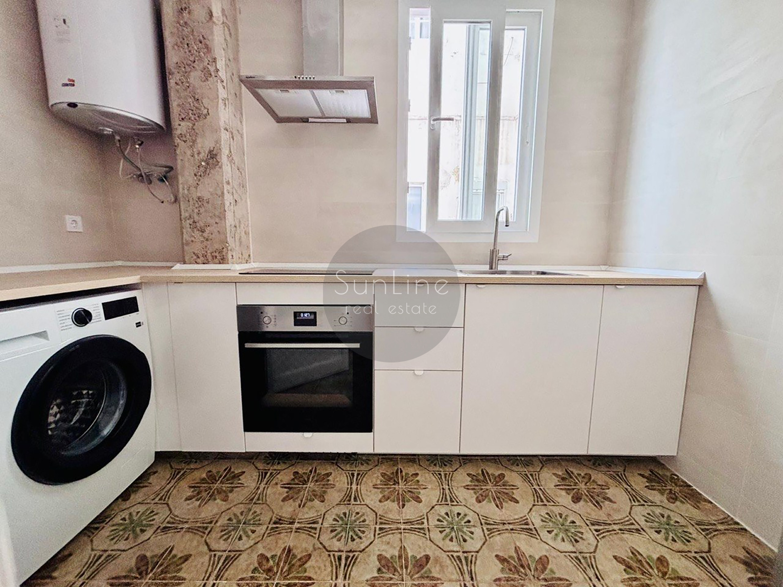 Renting a cozy three-bedroom apartment 5 minutes from Turia Park