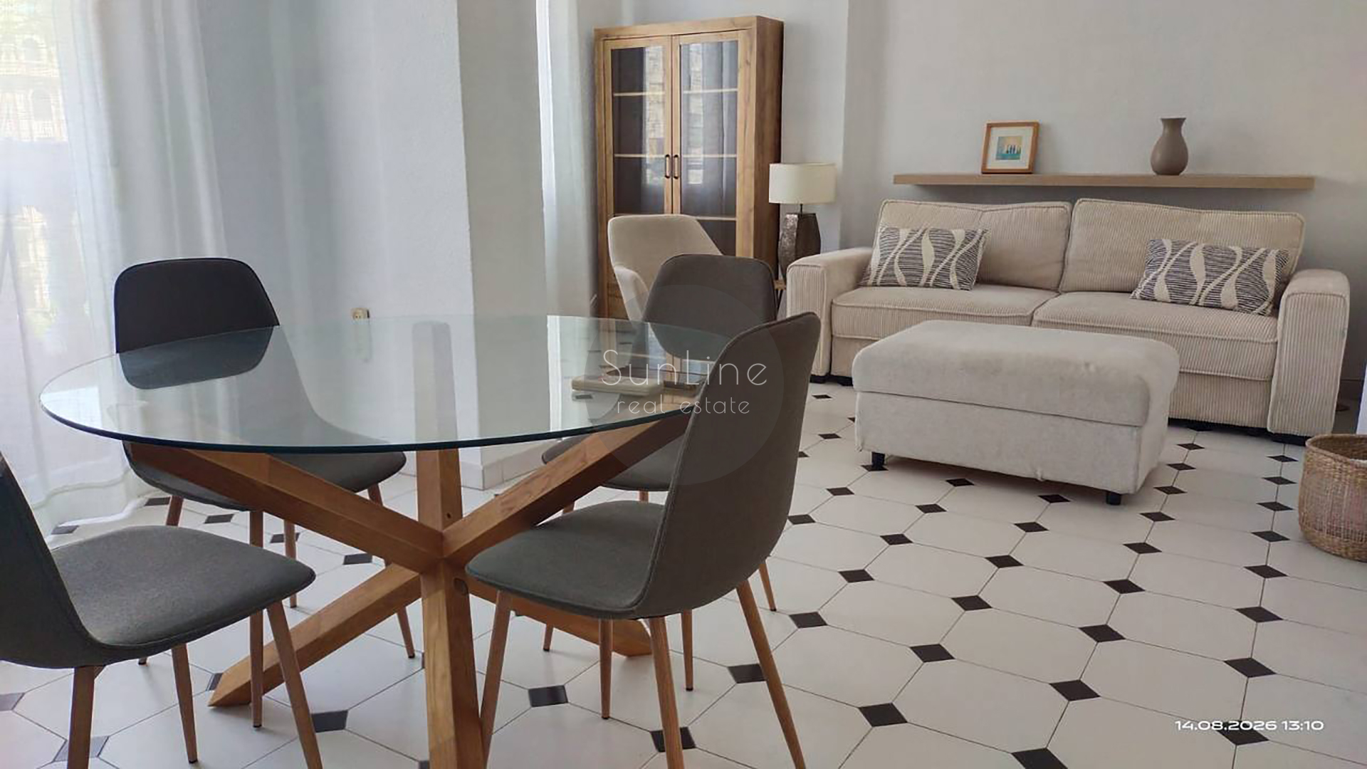 Rent of a furnished apartment with panoramic view of Reino de Valencia Avenue