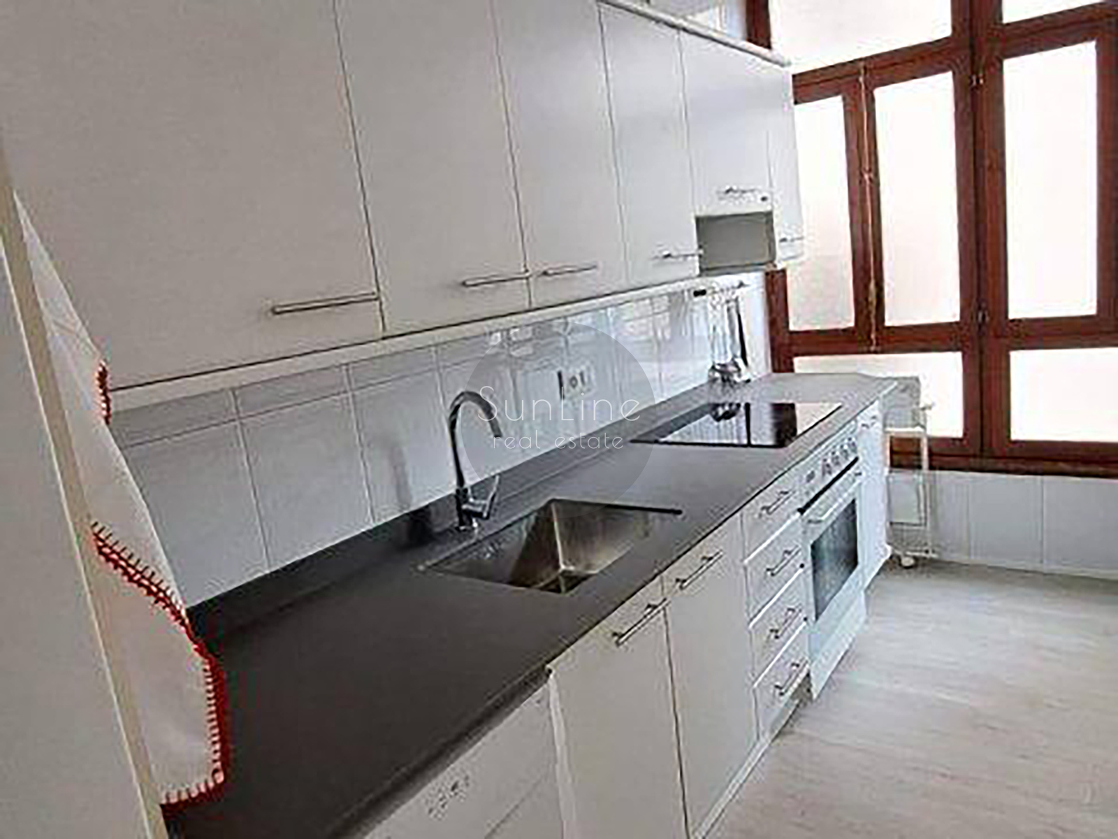 Apartment for rent with new renovation and modern furniture near Valencia's main attractions