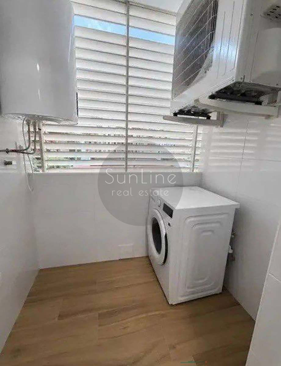 Rent of furnished housing with a terrace in a comfortable neighborhood of Valencia