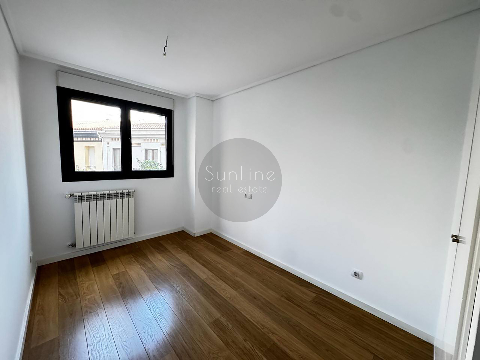 Renting a modern apartment with a pool a few minutes from downtown Valencia