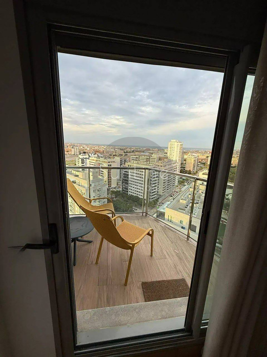 Three-bedroom apartment for rent with two terraces on the 18th floor in La Punta