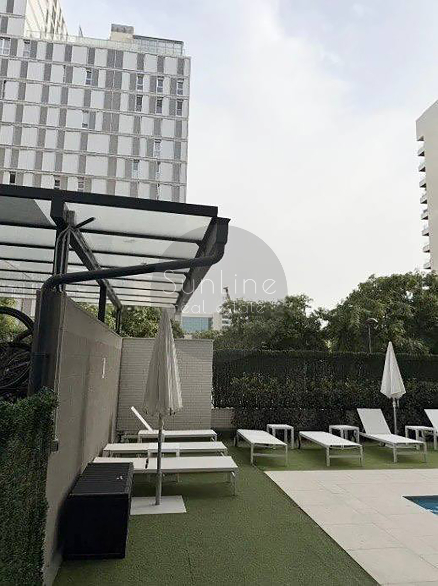 Renting a stylish apartment with a terrace, pool, and garage in Malilla