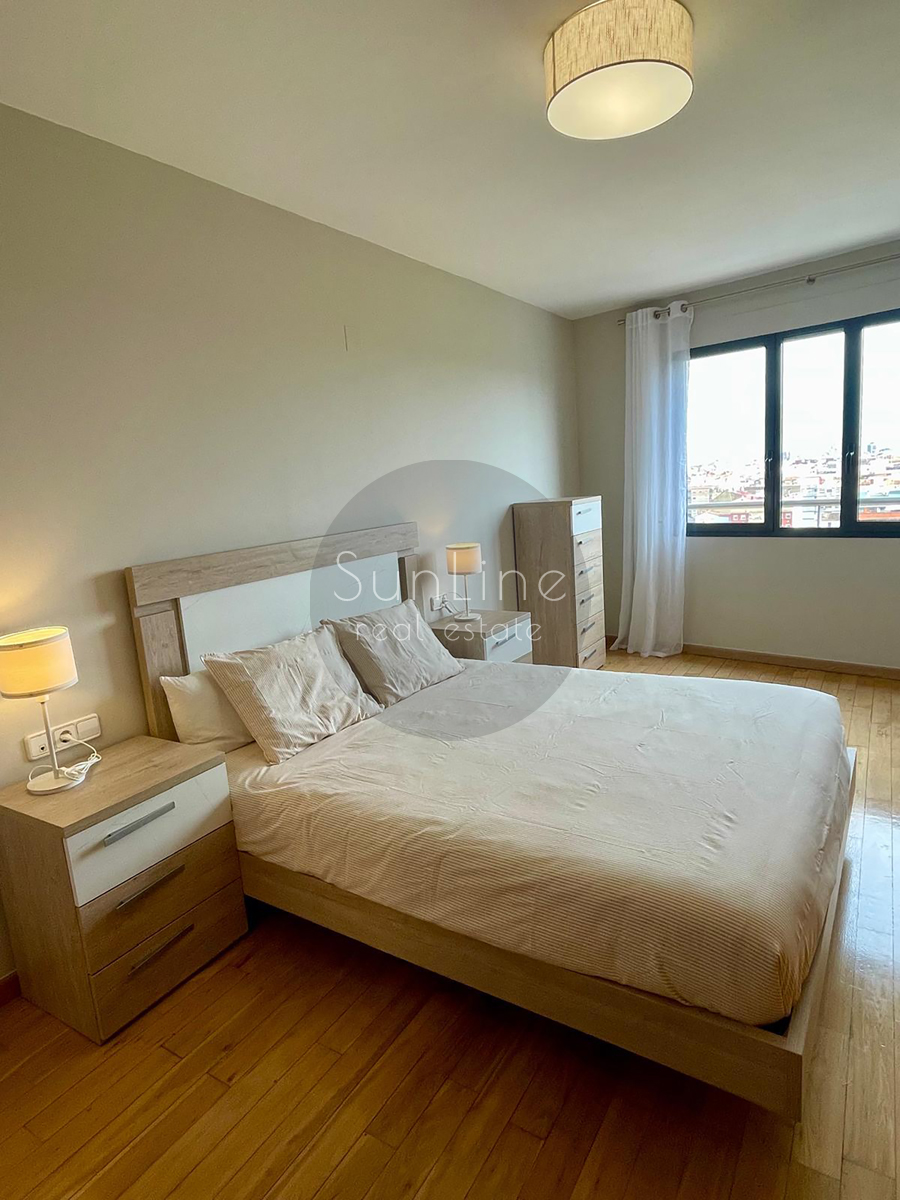Apartment for rent with panoramic views of Turia Park and two terraces, parking included in the price