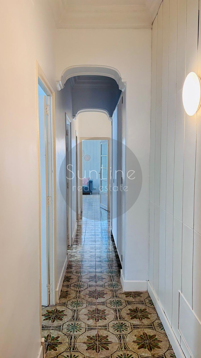 Renting a cozy three-bedroom apartment 5 minutes from Turia Park