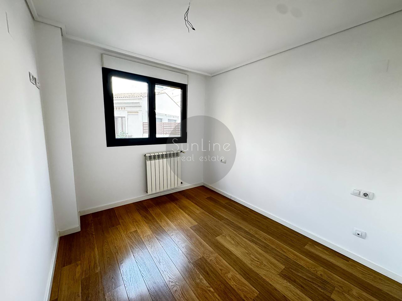 Renting a modern apartment with a pool a few minutes from downtown Valencia