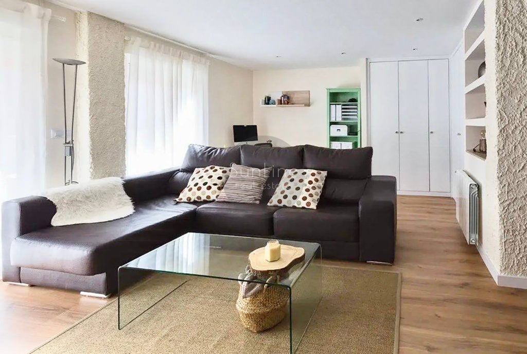 Three-bedroom apartment for rent after recent renovation