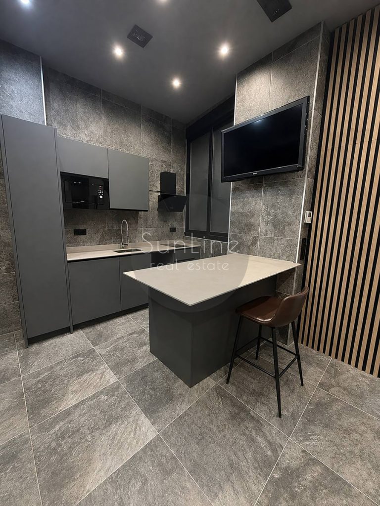 Rent of a modern stylish loft after full renovation near the center of Valencia