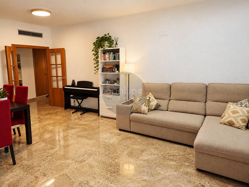 Apartment for sale with terrace, two bedrooms, pool, garage and storage room in Valterne, Paterna