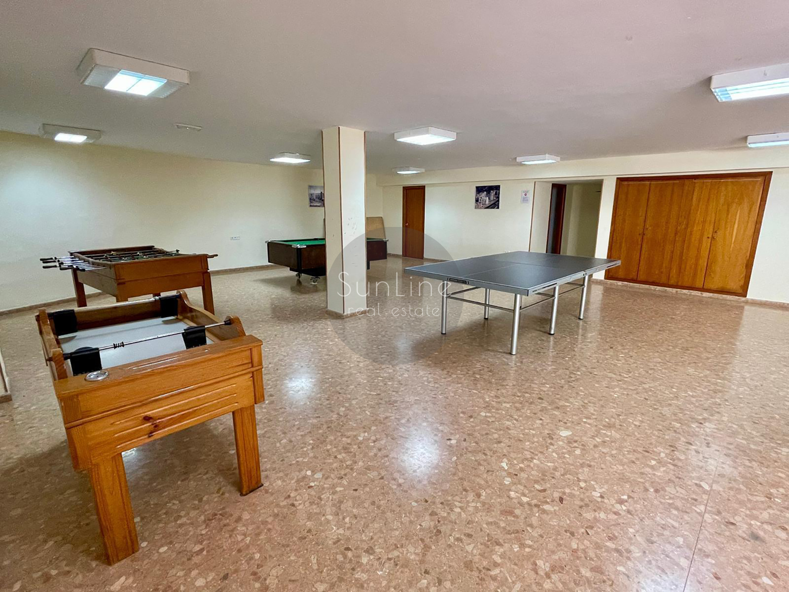 Apartment for rent with panoramic views of Turia Park and two terraces, parking included in the price