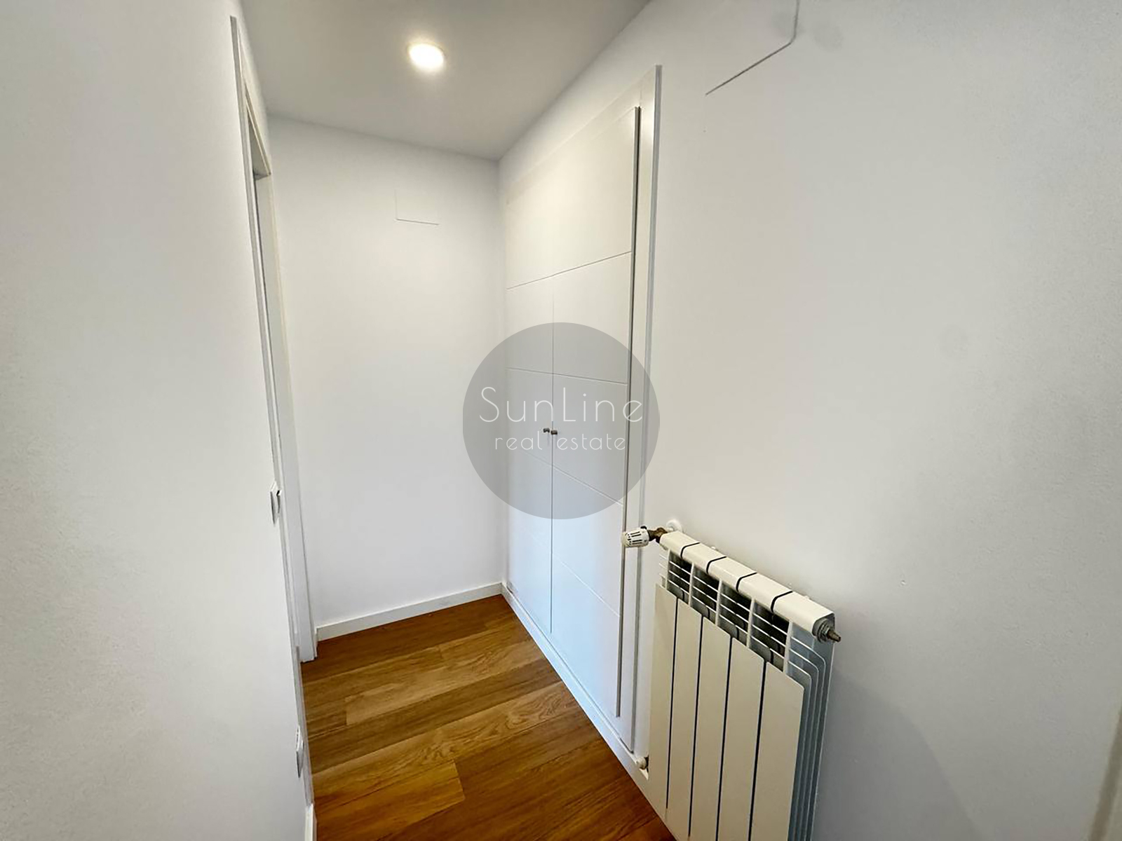 Renting a modern apartment with a pool a few minutes from downtown Valencia