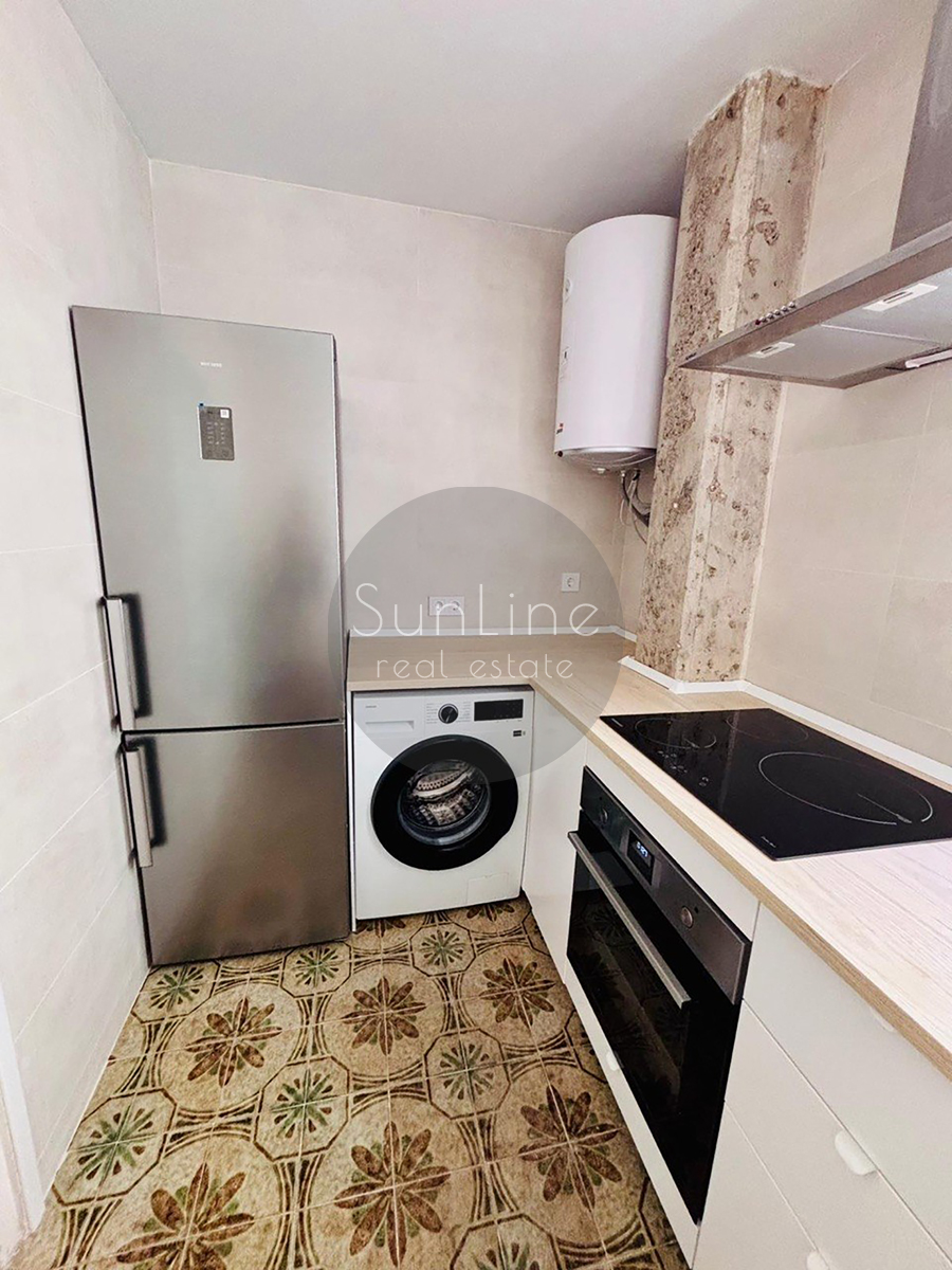 Renting a cozy three-bedroom apartment 5 minutes from Turia Park