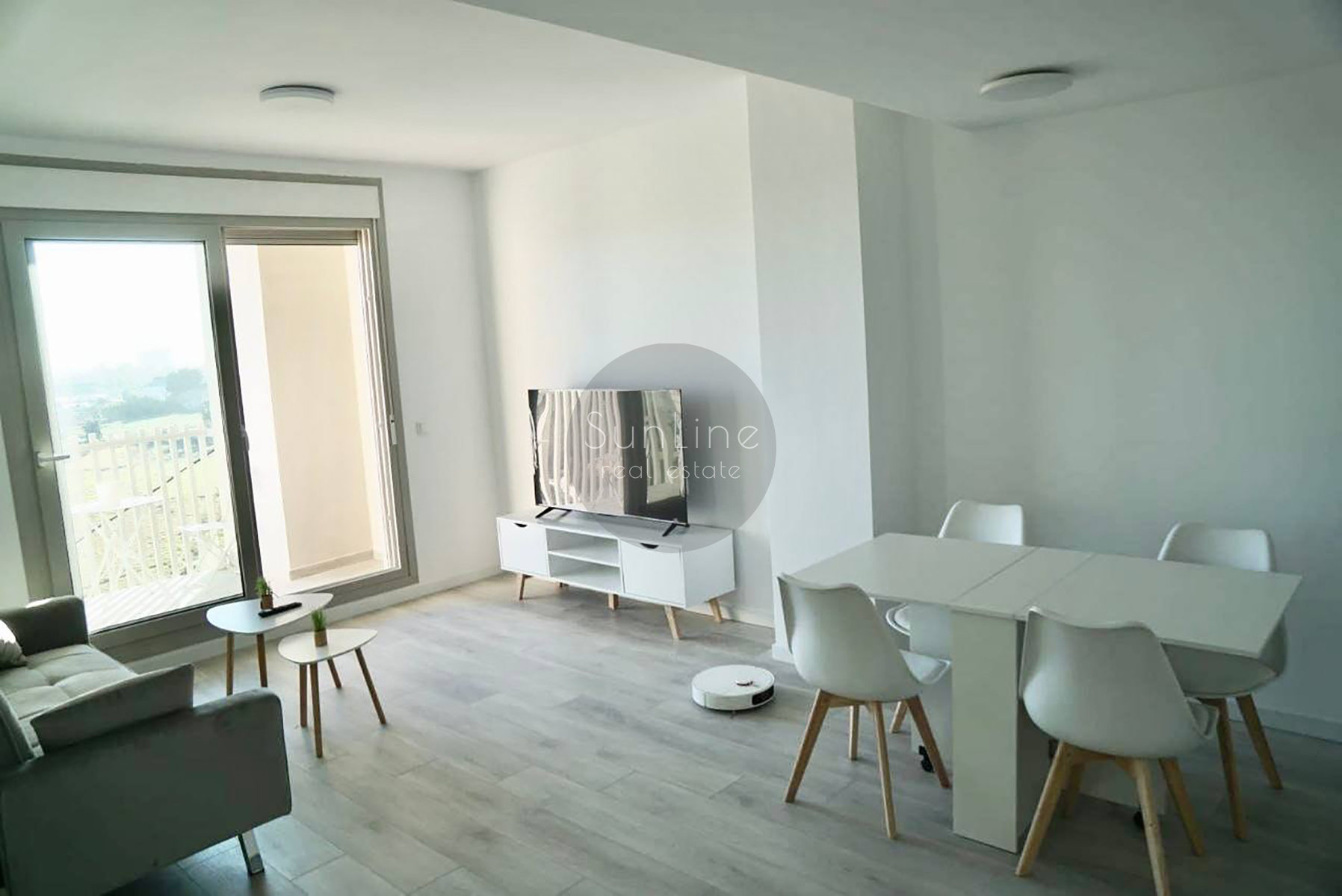 Rent of a modern apartment with a terrace and views of the City of Arts and Sciences