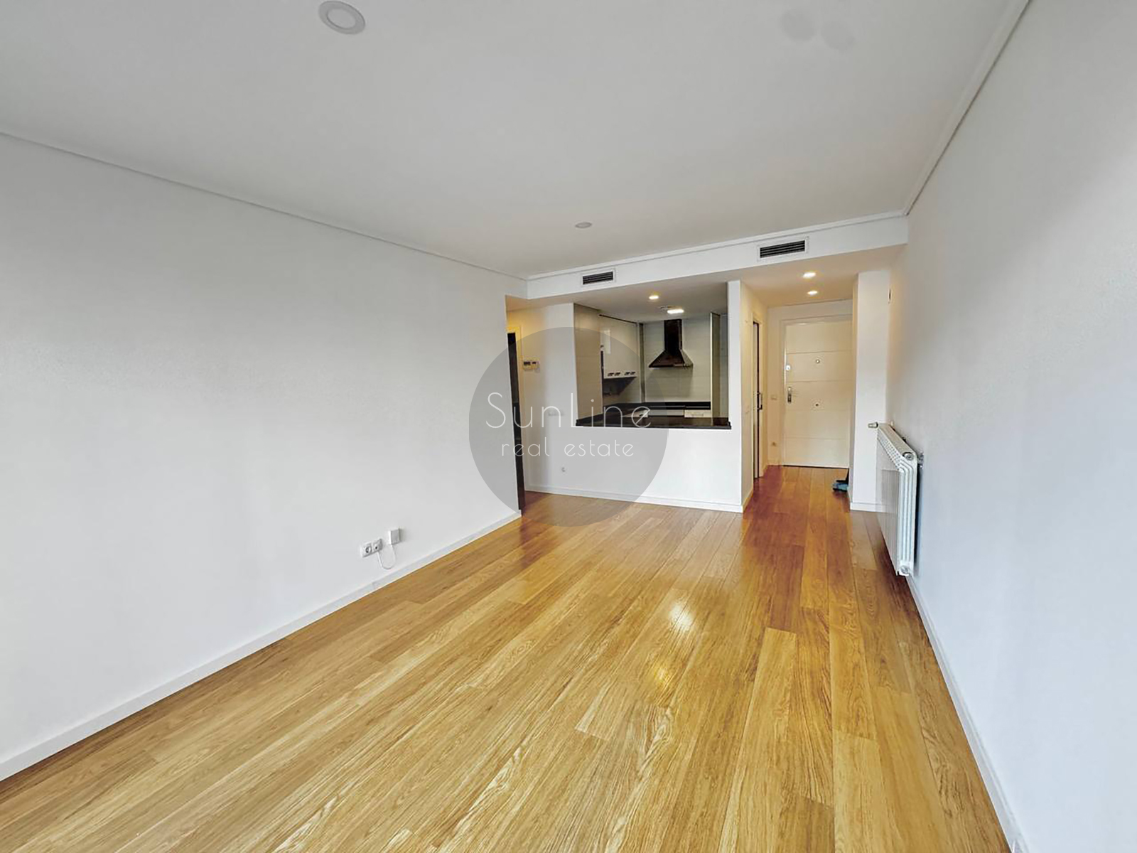 Renting a modern apartment with a pool a few minutes from downtown Valencia
